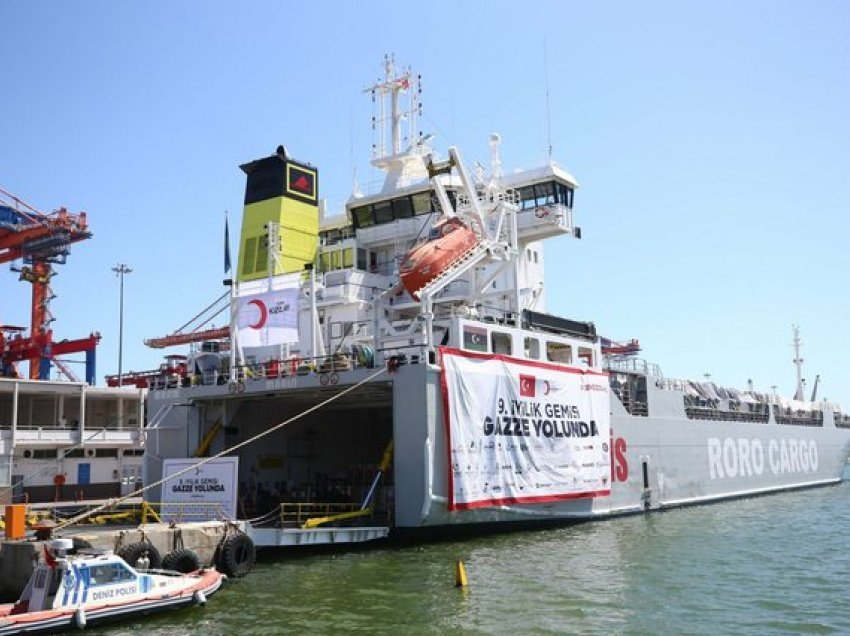 Turqia dërgon anijen e 9-të të ndihmës në Gaza