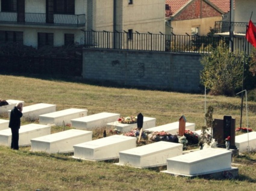 ​Përkujtohen dëshmorët dhe martirët në Prishtinë