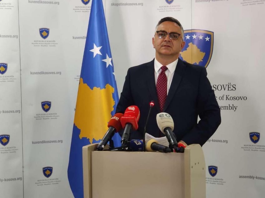 Tahiri: Kërkojmë debat për dështimet e qeverisjes Kurti, referendumi shpërfaqi ndikimin e Vuçiqit tek serbët