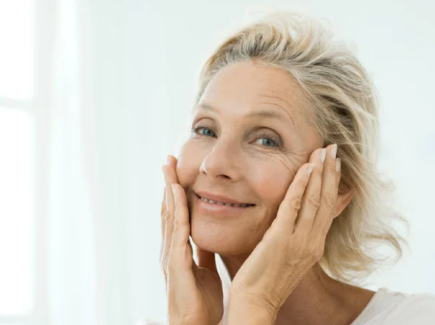 Për gratë mbi 50 vjeç: Si duhet të kujdeseni për lëkurën, sipas dermatologes