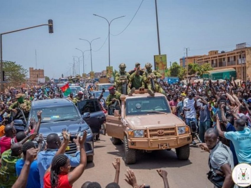 ​HRW: Ushtria e Burkina Faso ka vrarë mbi 200 civilë