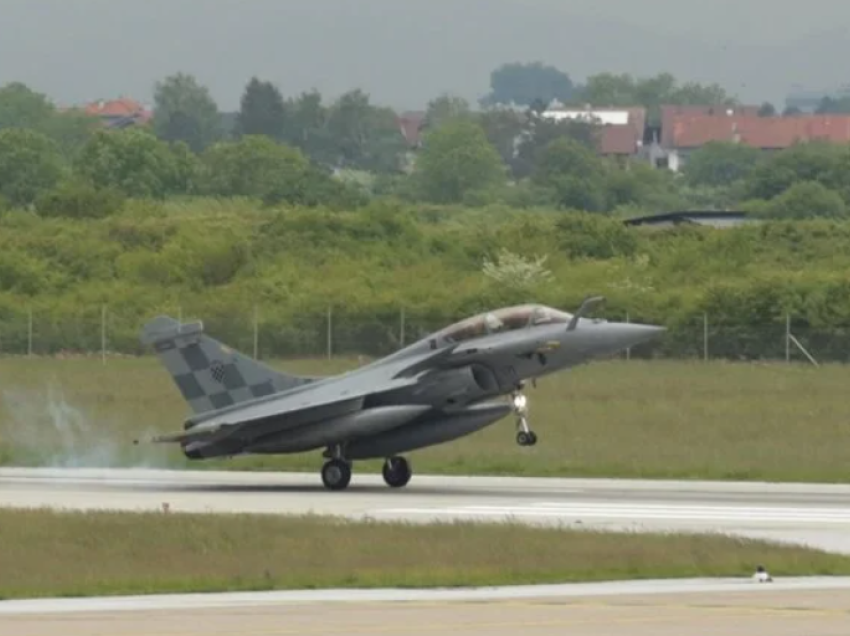 Kroaci, mbërrijnë 6 avionë luftarakë “Rafale” të blerë nga Franca