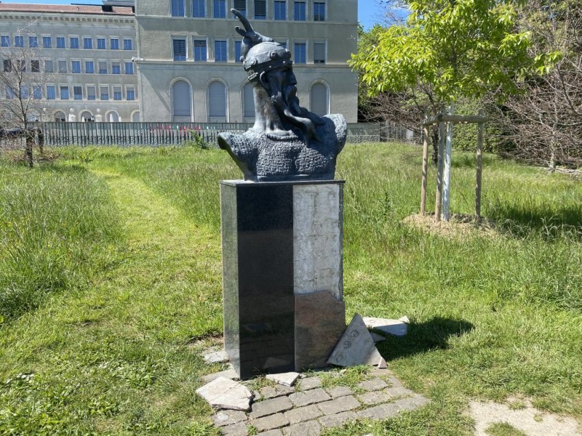Reagime: Kryetari i Bashkisë së Gjenevës dënon dëmtimin e bustit të Skënderbeut