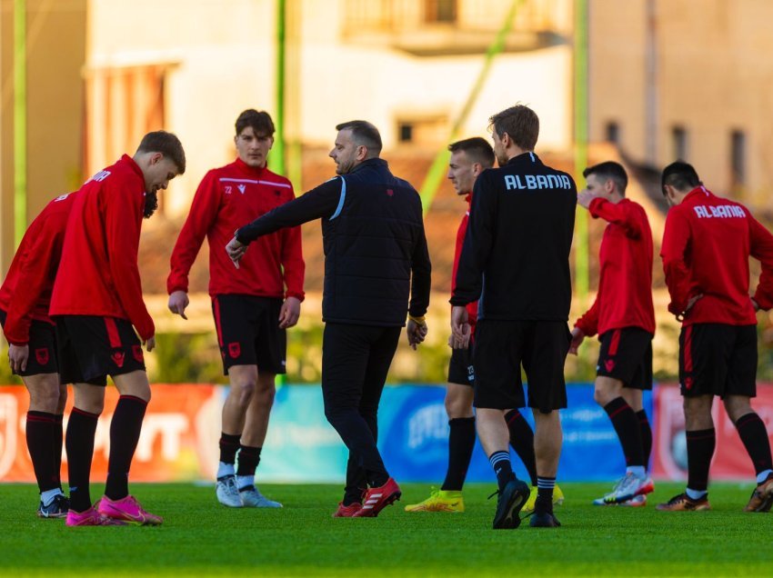 Ekipi U-19 grumbullim tre ditor, në provë lojtarët e kampionatit shqiptar