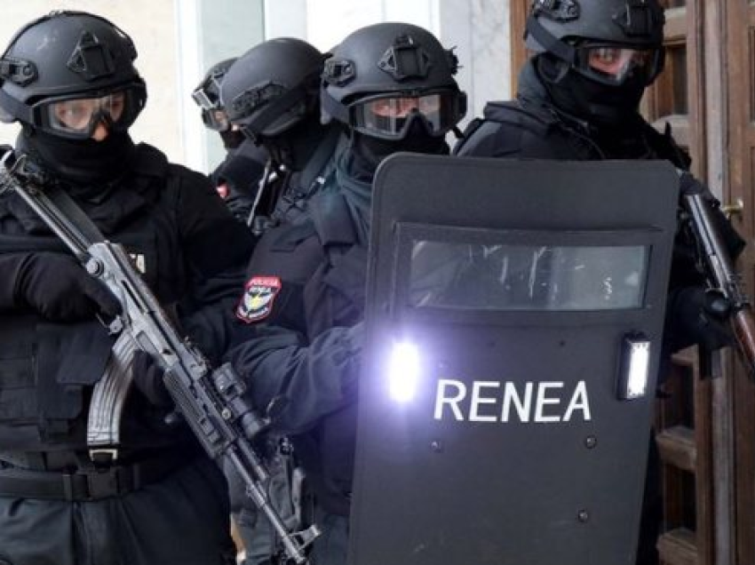 Këta janë tre qytetarët nga Kosova të arrestuar në Tiranë për trafikim të armëve dhe lëndëve eksplozive në Shqipëri