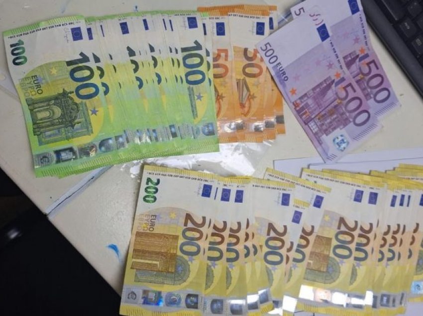 Dogana i kap mbi 13 mijë euro të padeklaruara në Bërnjak