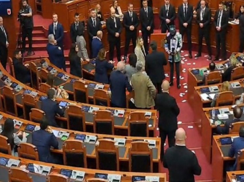 Kuvendi rrëzon propozimin e Bashës për t’i dhënë 50 milionë dollarë ndihmë Kosovës