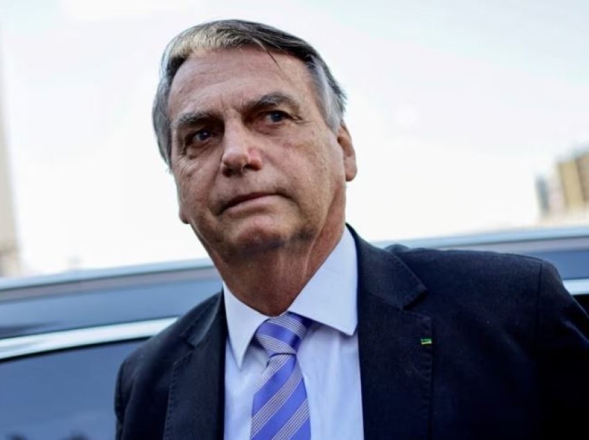Policia braziliane i konfiskon pasaportën ish Presidentit Bolsonaro