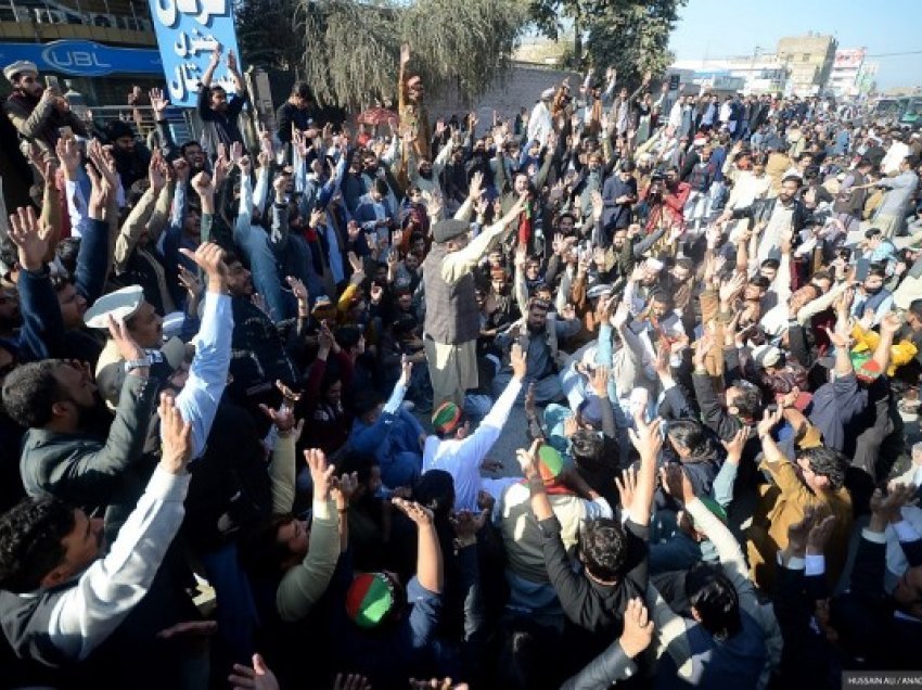​Partitë politike pakistaneze organizojnë demonstrata për mashtrime të supozuara zgjedhore