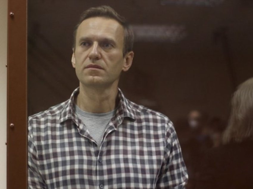 Alexei Navalny “gjemb në këmbë” për Putinin prej 4 dekadash