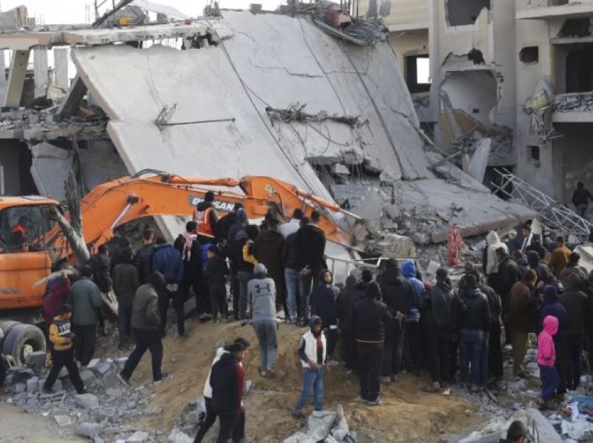 Sulmet izraelite vrasin 13 persona gjatë natës në Rafah