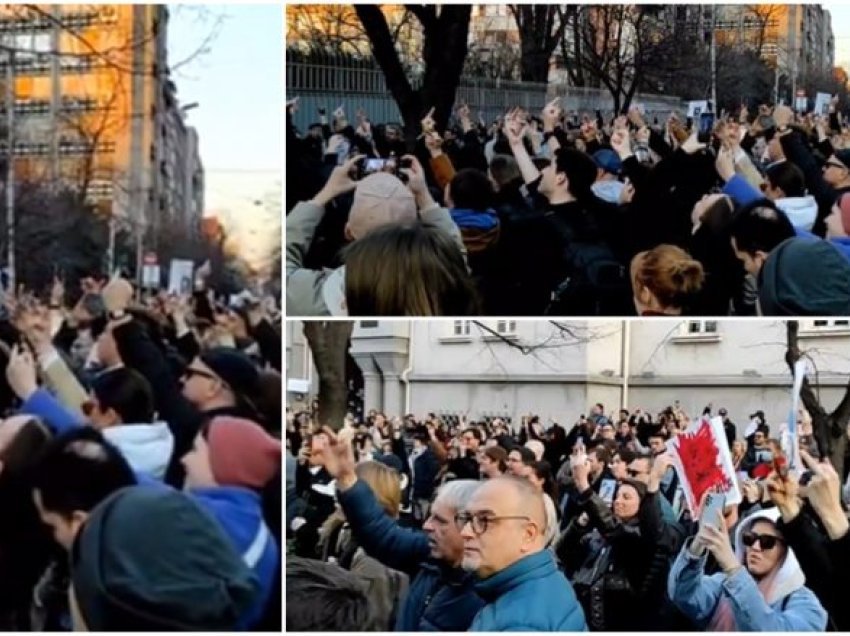 Protestuesit në Beograd fyejnë rëndë presidentin rus Vladimir Putin