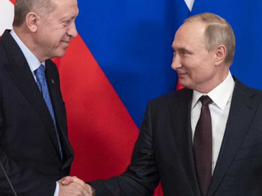Kremlini njofton vizitën e Putinit në Turqi