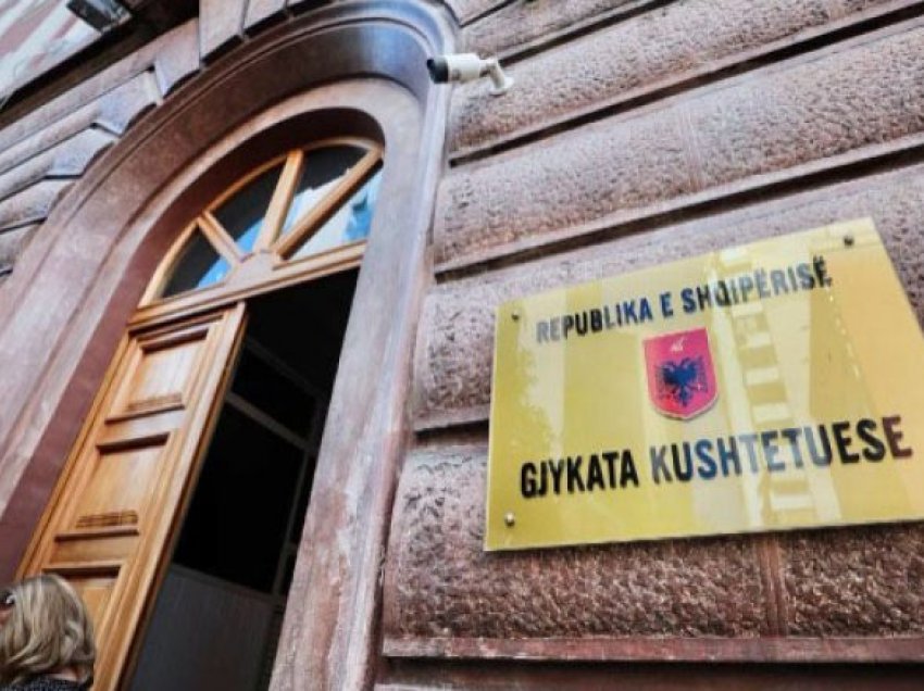 Padi kundër tatimit për profesionet e lira në Shqipëri, opozita shkon në Gjykatën Kushtetuese