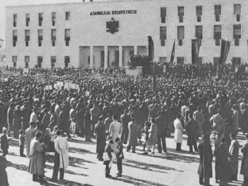 ​Dita kur monarkia e Shqipërisë shpallet e jashtëligjshme