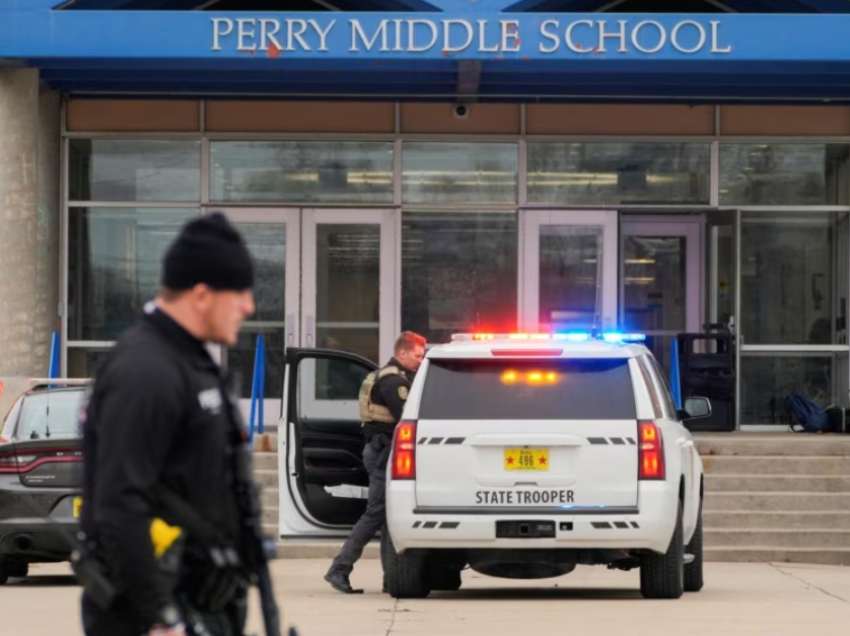 Disa të plagosur nga një sulm me armë zjarri në një shkollë të mesme në shtetin e Ajovës