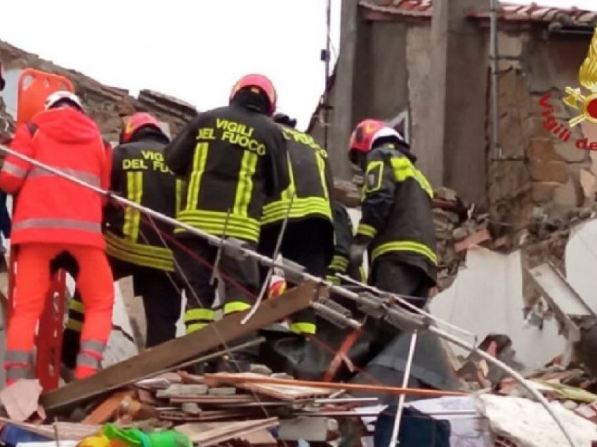 ​Itali, shembet ndërtesa, tre persona nxirren të gjallë