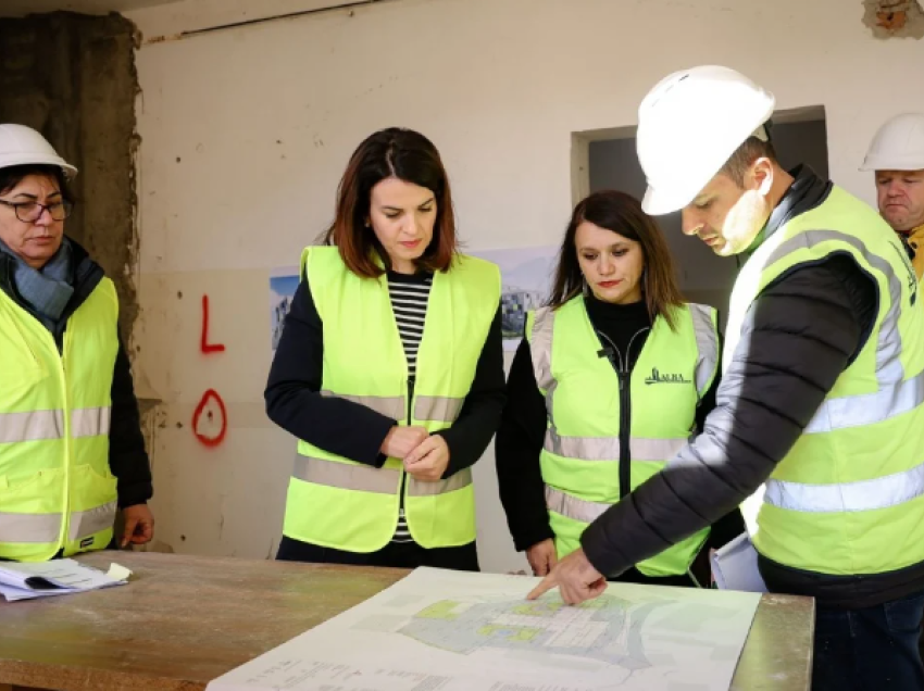 Koçiu në kantierin e Spitalit të ri të Krujës: Me buxhetin e 2024-ës investimet në struktura spitalore do të shtrihen në të gjithë vendin