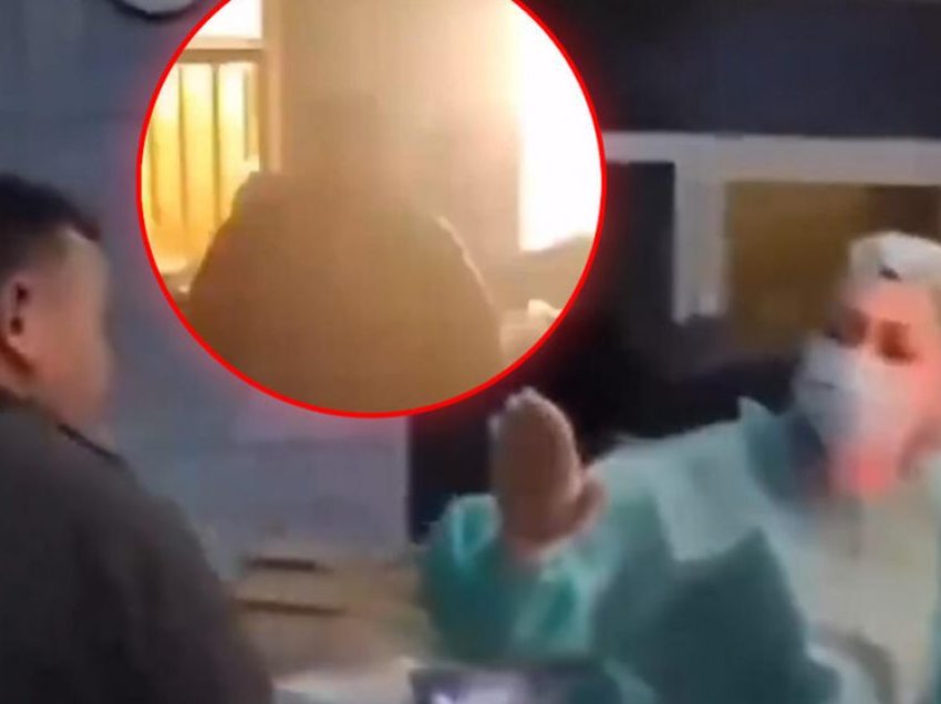 Raketa ruse godet spitalin ukrainas gjatë kohës së intervenimit kirurgjik, copëzat e xhamit lëndojnë kirurgët dhe pacientin