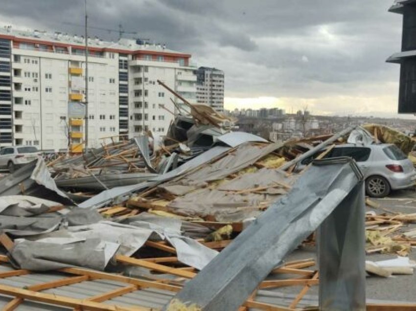 Prokuroria i nis hetimet për rënien e çatisë së objektit të Komunës së Prishtinës