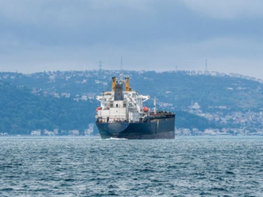 Anija bullgare vazhdon lundrimin pas kapjes së rreth 300 kilogramë kokainë