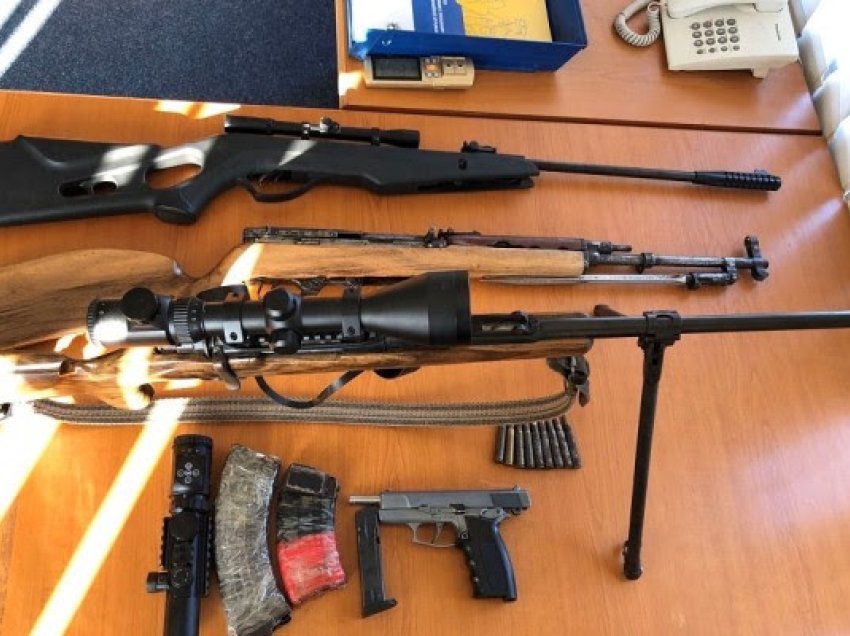 ​Armë dhe lëndë narkotike në Prizren, dy të arrestuar