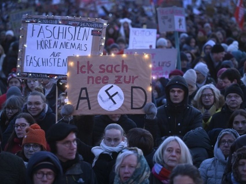 ​Mbi 100.000 vetë protestojnë në kundër deportimit masiv në Gjermani
