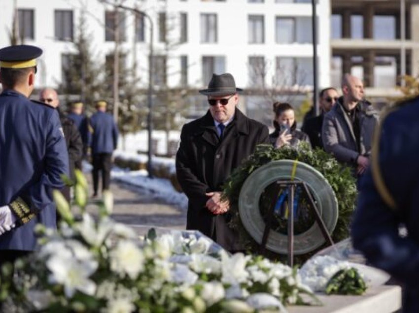 Hovenier pas homazheve te varri i Rugovës: Trashëgimia e tij është frymëzim në Kosovë dhe në mbarë botën