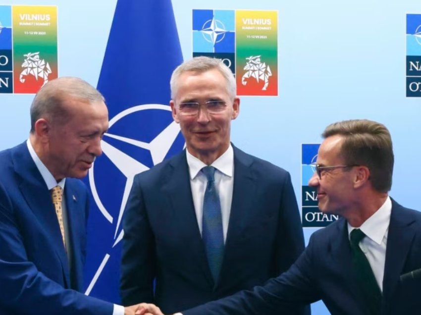 Parlamenti turk fillon debatin për anëtarësimin e Suedisë në NATO