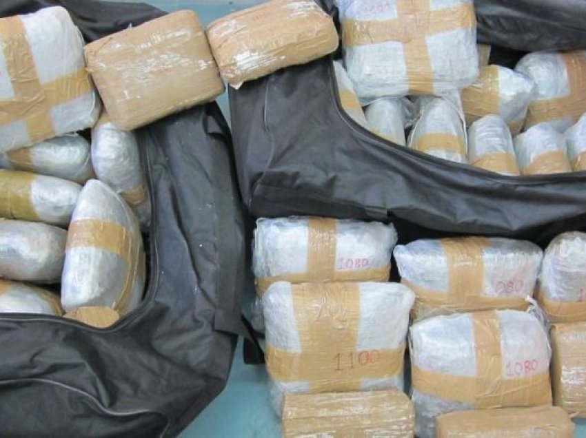 Tre shqiptarë kapen me drogë në Britani në vlerë 4.2 milionë euro