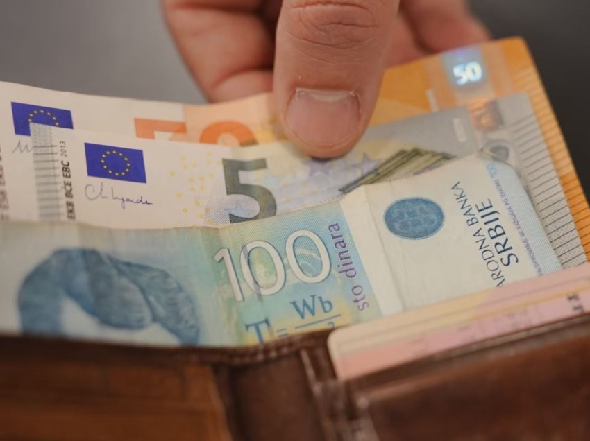 SHBA i kërkon Kosovës të rishqyrtojë vendimin për dinarin