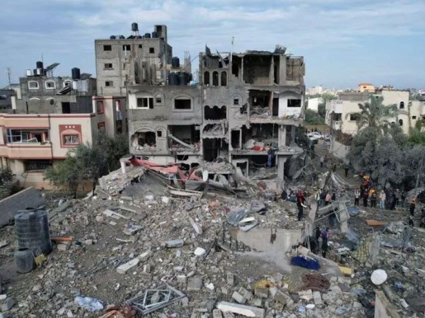 25 mijë e 700 palestinezë të vrarë në Gaza
