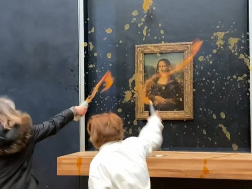 Protestuesit hedhin supë në pikturën e Mona Lisa-s në Paris