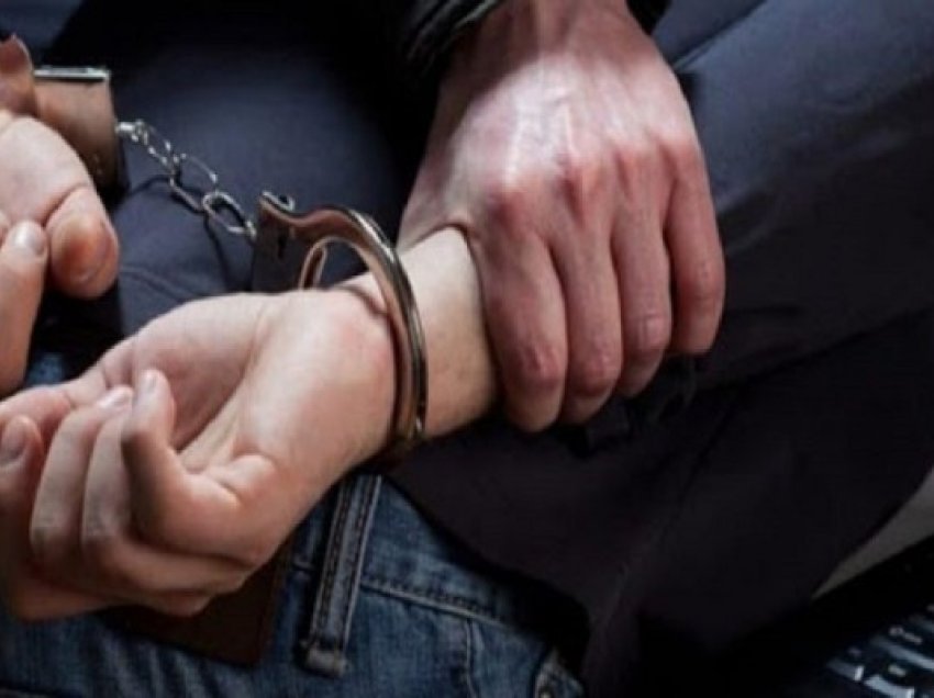 Arrestohen dy persona për keqpërdorim të detyrës zyrtare në Gjykatën Themelore të Prishtinës