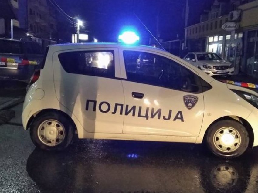 Aksident ndërmjet tri veturave në magjistralen Tetovë – Gostivar, dhjetë persona të lënduar