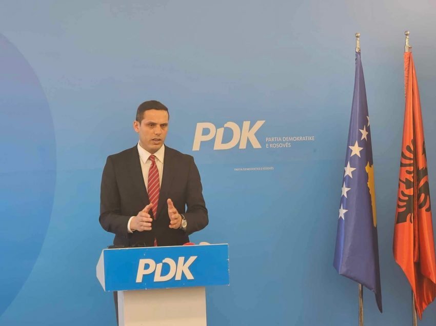 Gruda: Qeveria miratoi projektligjin për Zyrtarët Publikë në kundërshtim me Kushtetuesen, PDK nuk do ta lejojë këtë arbitraritet