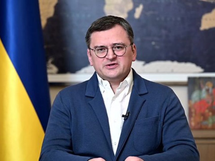 Ministri ukrainas ia kthen Papës: Flamuri ynë është verdhekaltër, i vetmi që do ta ngremë e për të cilin vdesim