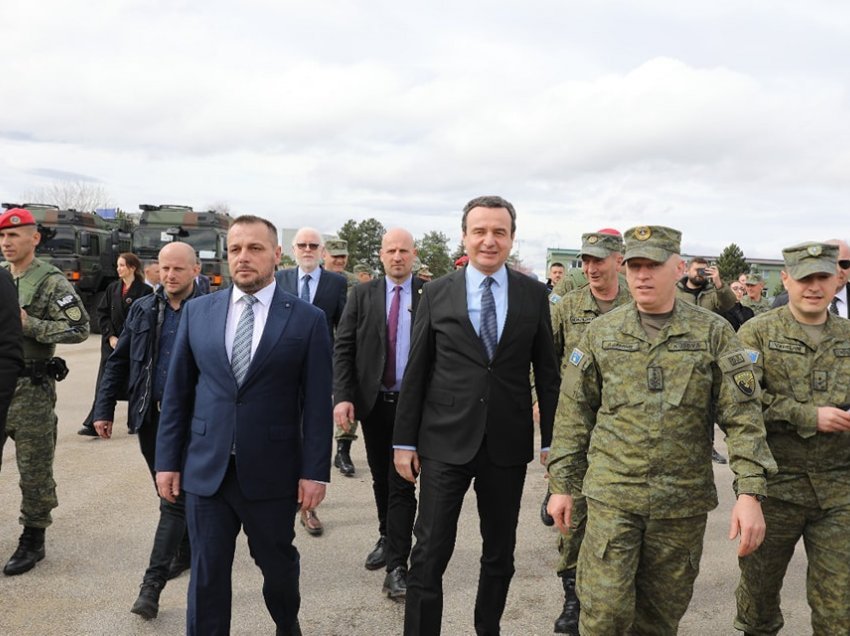 Kamionë ushtarak i shtohen ushtrisë, Maqedonci: FSK-ja çdoherë e më e pajisur