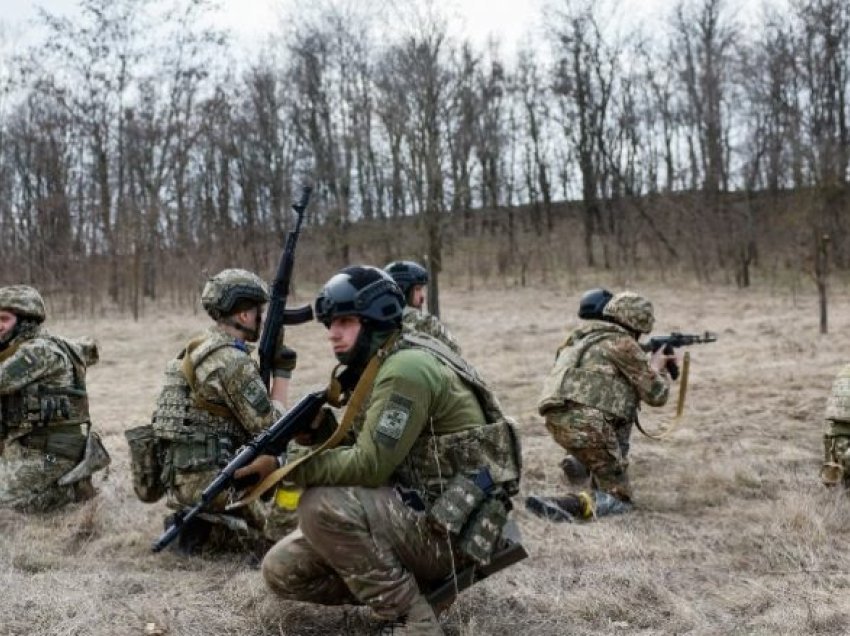 Ukraina fillon rotacionin e trupave që kanë shërbyer për një kohë të gjatë