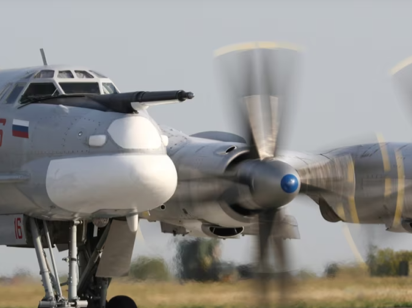 Sulmohet me dronë baza e bombarduesve strategjikë të Rusisë