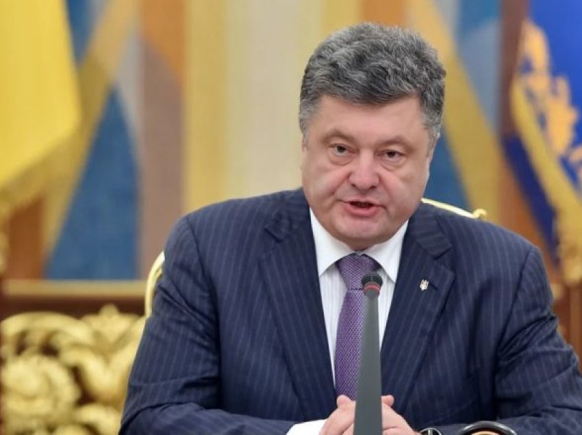 Poroshenko: Humbja e Ukrainës mund të çojë në “futjen e çizmeve ruse në territorin e NATO-s”