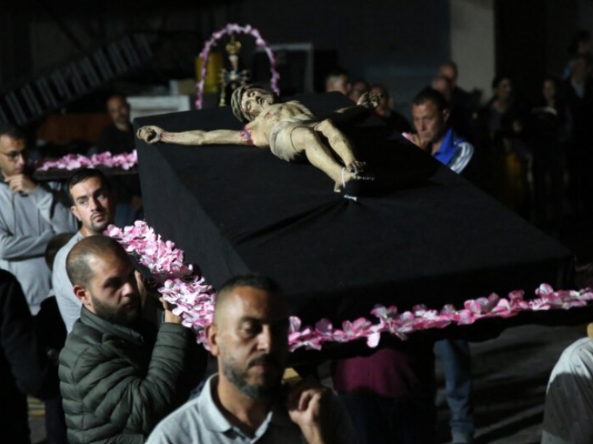 Të krishterët palestinezë presin Pashkën më mes të luftës