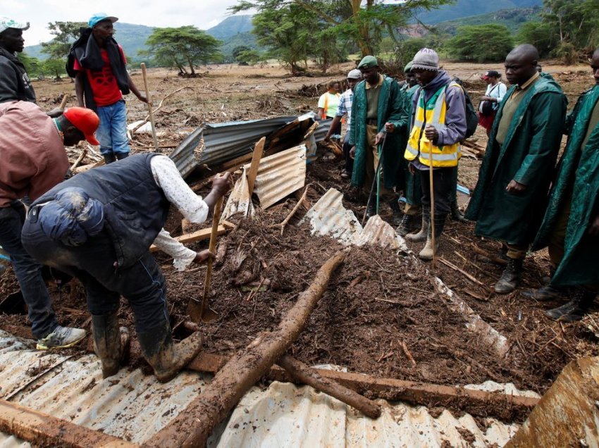Rrritet në 181 numri i të vdekurve nga përmbytjet në Kenia 
