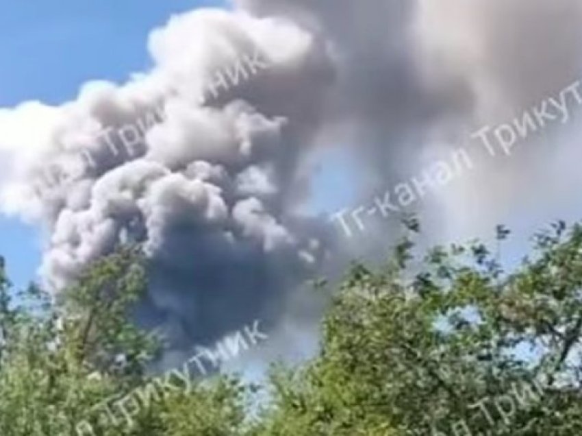 Forcat ukrainase godasin depot e municionit të ushtrisë së Putinit në rajonin e Luhanskut 