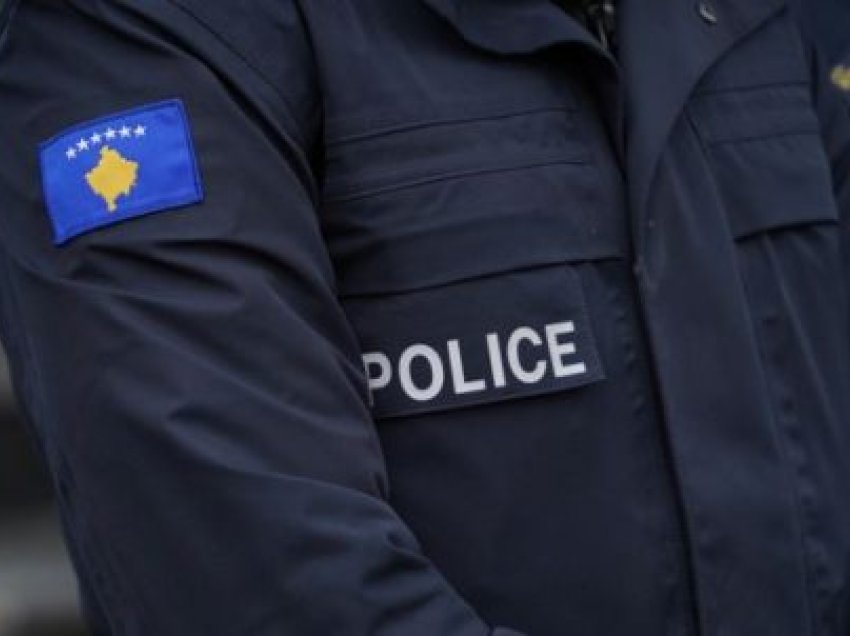 Leposaviq: Policia e Kosovës gjatë një bastisje gjenë narkotik, armë zjarri dhe municion