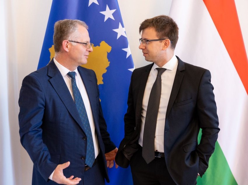 Bislimi takohet me ministrin e Hungarisë, kjo ishte tema e diskutimit