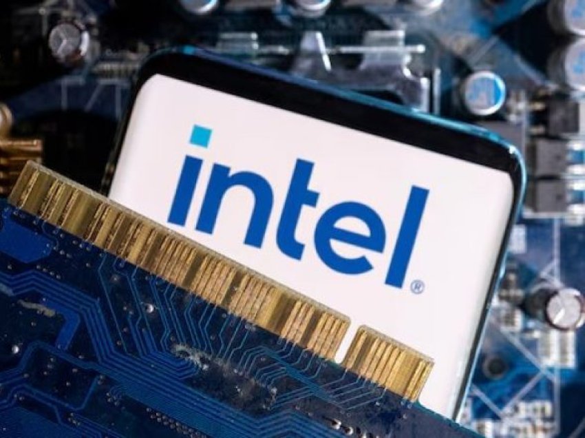 Intel i afrohet marrëveshjes prej 11 miliardë dollarësh me Apollo për një fabrikë të çipave në Irlandë