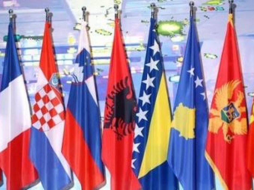 Kurti pjesëmarrës në Samitin rajonal të liderëve të Ballkanit Perëndimor në Mal të Zi