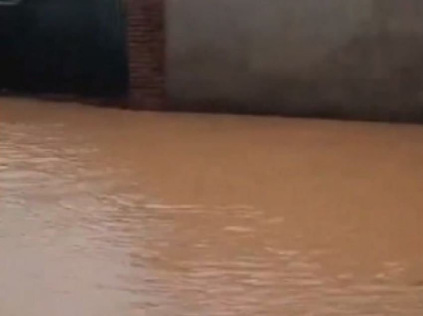 ​Shirat shkaktojnë përmbytje të mëdha në veri të Italisë