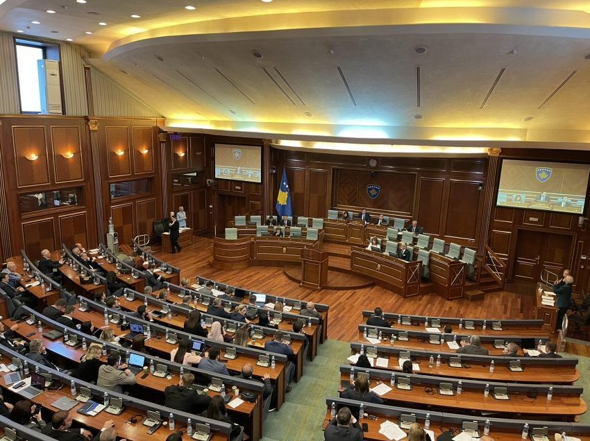 Me propozimin e 44 deputetëve, Kuvendi i trajton vetëm dy prej marrëveshjeve ndërkombëtare